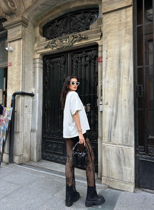 Pantaloni din Dantela