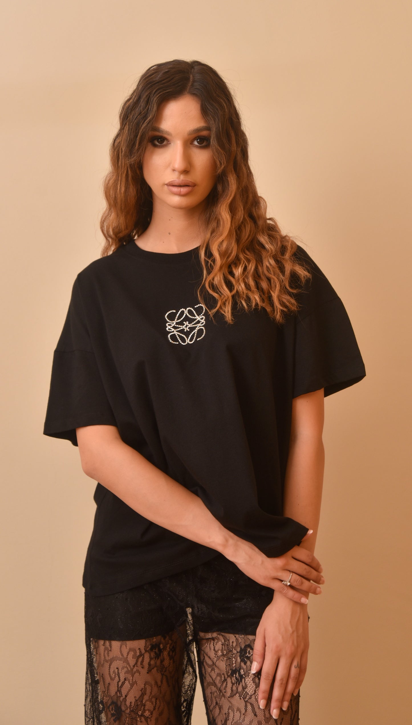 Tricou Oversized cu Design Minimalist